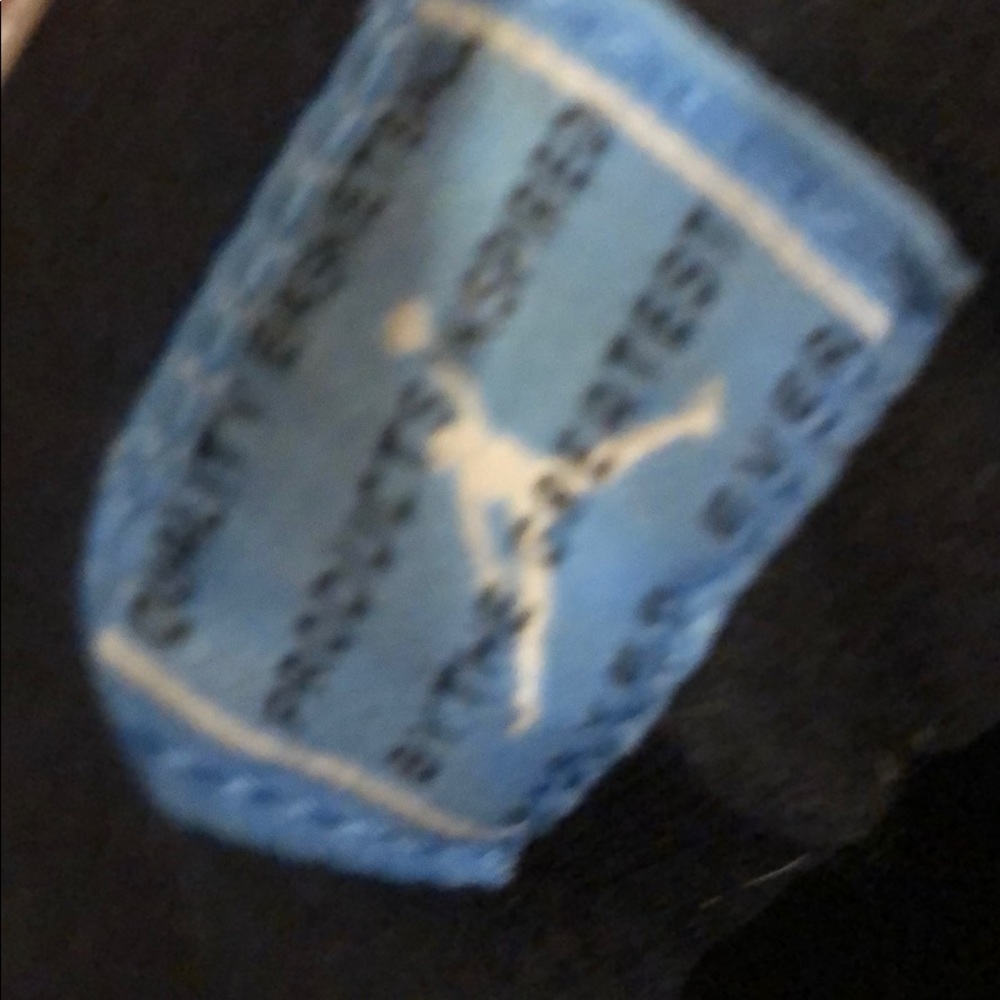 Jordan 11 - Picture 2 of 3